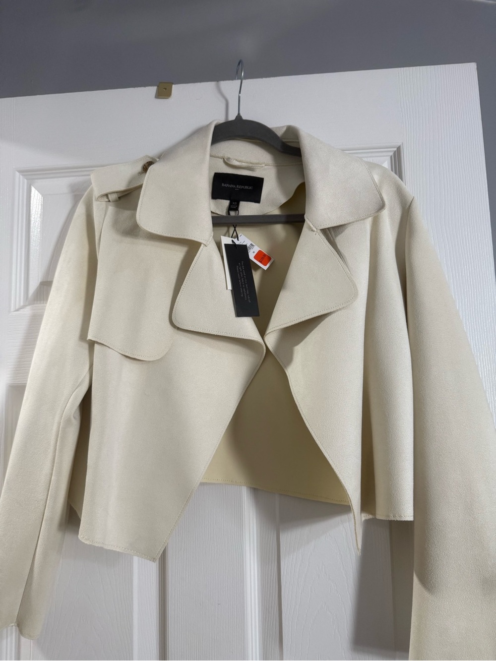 Banana Republic Cropped Cream Trench Coat